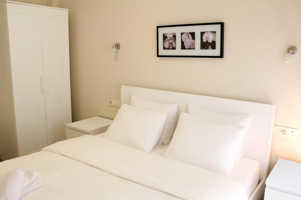 Nemrut Bay Otel Yenifoca Δωμάτιο φωτογραφία