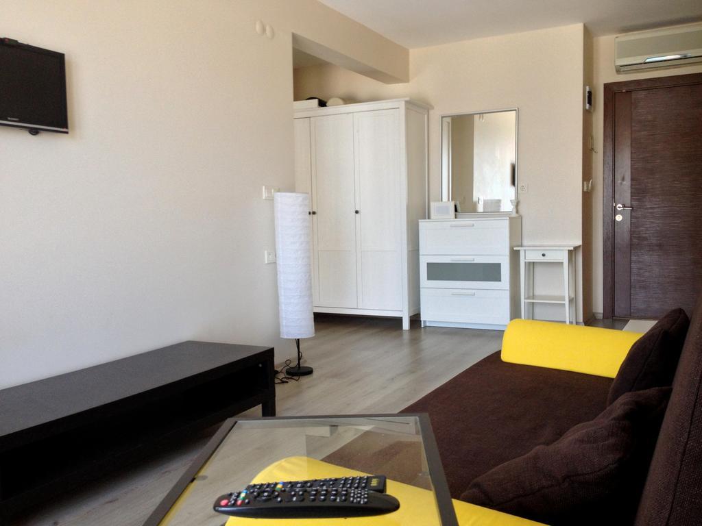 Nemrut Bay Otel Yenifoca Δωμάτιο φωτογραφία